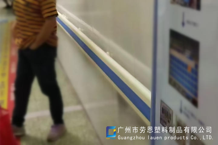 【福建福州】絕佳性價(jià)比，防撞扶手安裝效果一看就知道